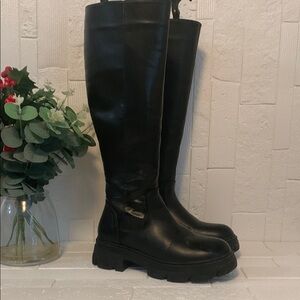 Streetwear Society Black Heeled Boots with Chunky Sole
